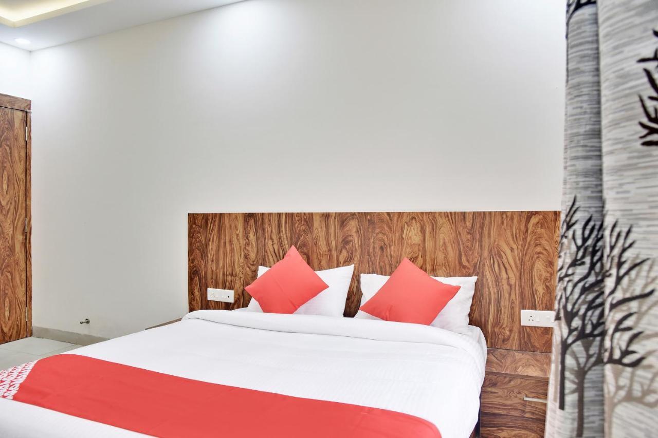 Oyo 40146 Hotel Continental Μποπάλ Εξωτερικό φωτογραφία
