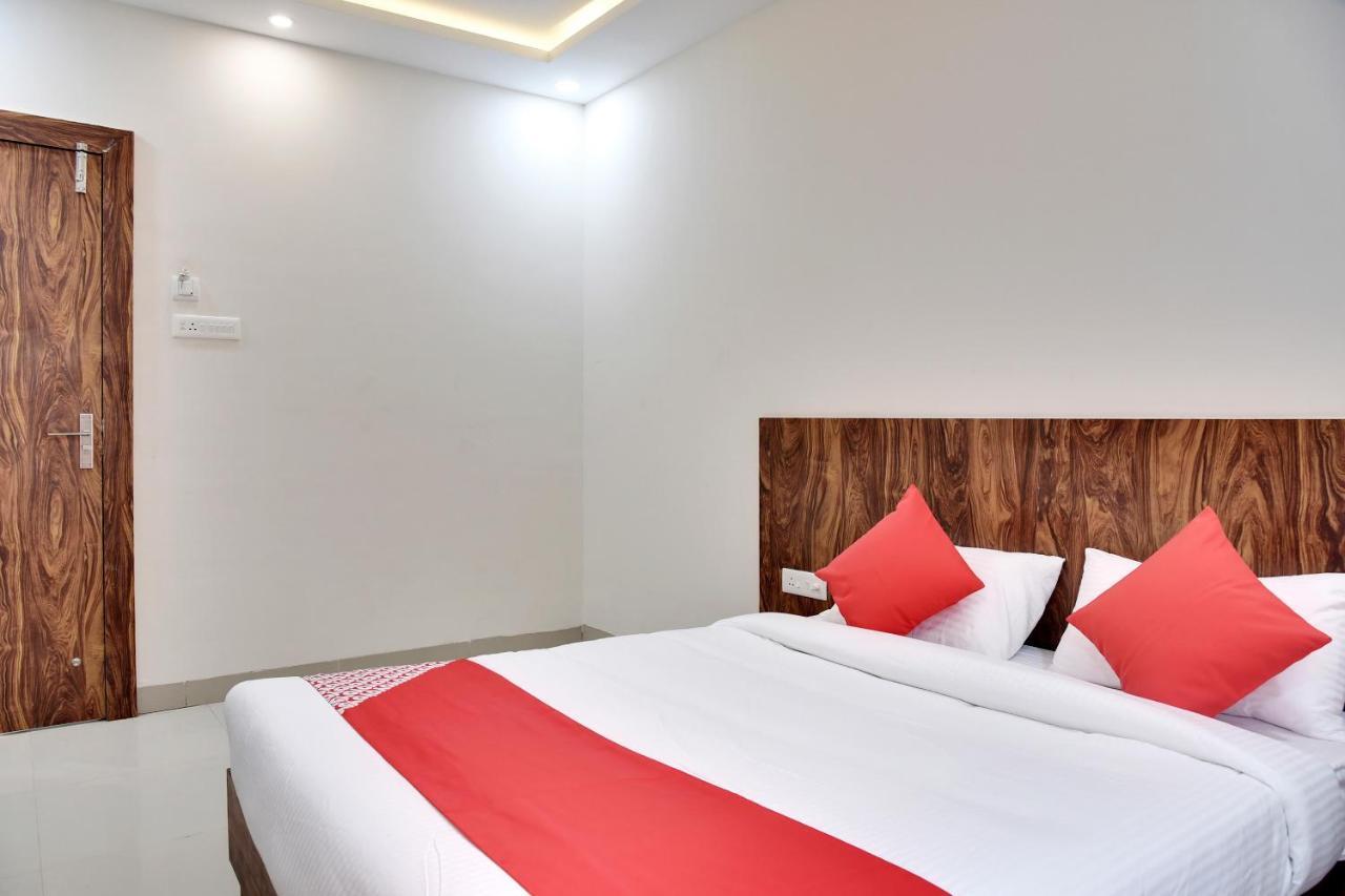 Oyo 40146 Hotel Continental Μποπάλ Εξωτερικό φωτογραφία