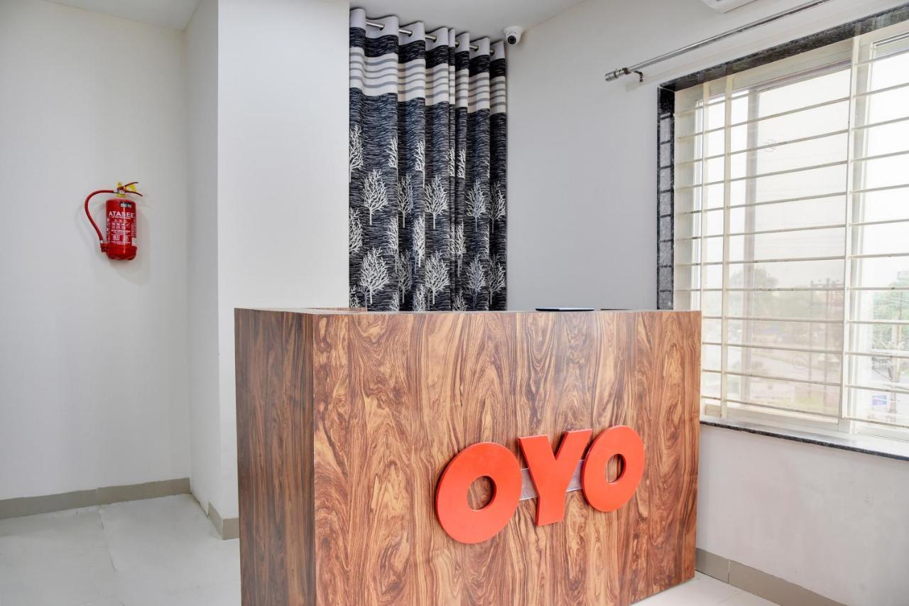 Oyo 40146 Hotel Continental Μποπάλ Εξωτερικό φωτογραφία