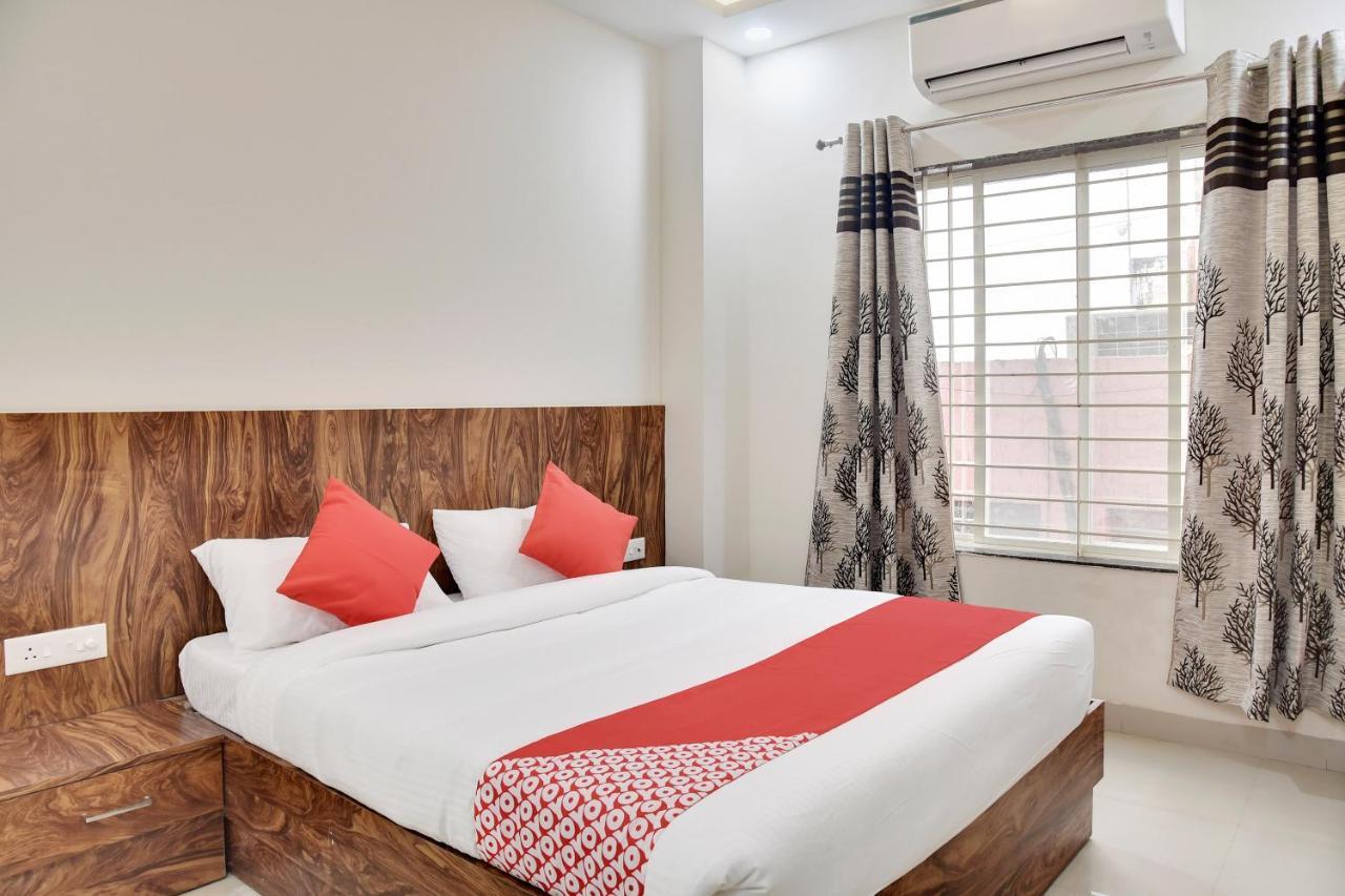 Oyo 40146 Hotel Continental Μποπάλ Εξωτερικό φωτογραφία